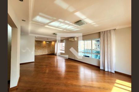 Sala de apartamento à venda com 3 quartos, 190m² em Indianópolis, São Paulo