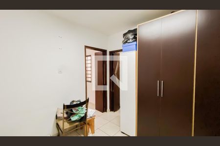 Quarto 1 de casa à venda com 4 quartos, 175m² em Vila Ré, São Paulo