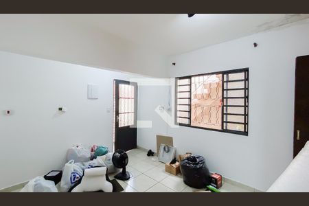 Sala de casa à venda com 4 quartos, 175m² em Vila Ré, São Paulo