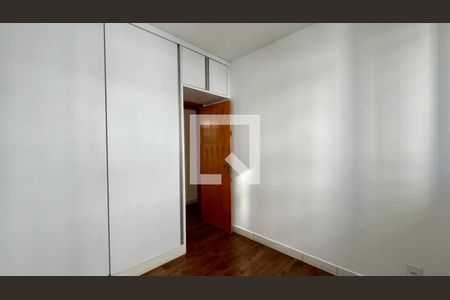 Quarto 2 de apartamento para alugar com 2 quartos, 50m² em Horto Florestal, Belo Horizonte