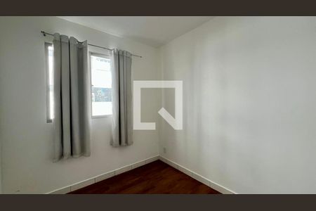 Quarto 2 de apartamento para alugar com 2 quartos, 50m² em Horto Florestal, Belo Horizonte