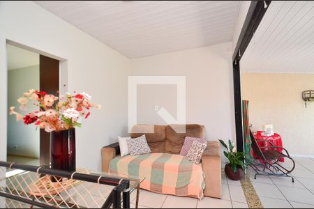 Sala 2 de apartamento à venda com 2 quartos, 110m² em Sagrada Família, Belo Horizonte