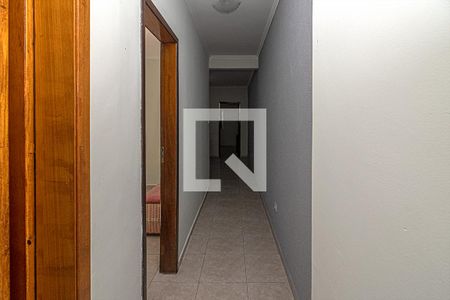 Corredor de casa à venda com 4 quartos, 280m² em Vila Liviero, São Paulo