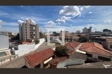 Sala vista de apartamento à venda com 2 quartos, 98m² em Jardim Chapadão, Campinas