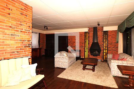 Sala de casa para alugar com 5 quartos, 338m² em Jardim Lindóia, Porto Alegre