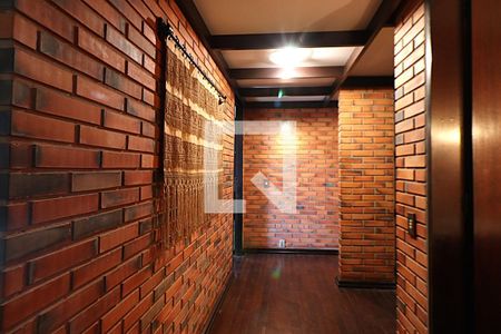 Antessala de casa para alugar com 5 quartos, 338m² em Jardim Lindóia, Porto Alegre