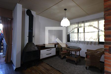 Sala de Estar de casa para alugar com 5 quartos, 338m² em Jardim Lindóia, Porto Alegre