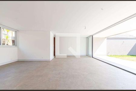 Casa à venda com 4 quartos, 418m² em Santo Amaro, São Paulo