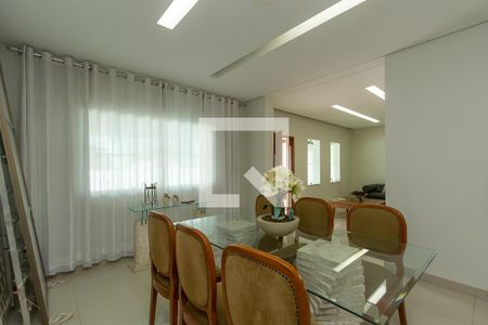 Sala de casa à venda com 3 quartos, 360m² em Santa Amelia, Belo Horizonte