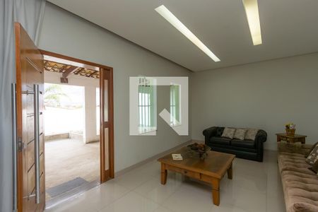 Sala de casa à venda com 3 quartos, 360m² em Santa Amelia, Belo Horizonte