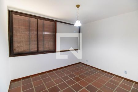 Quarto de casa à venda com 4 quartos, 190m² em Piratininga, Niterói