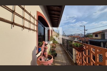 Varanda de casa à venda com 3 quartos, 227m² em Vila Floresta, Santo André