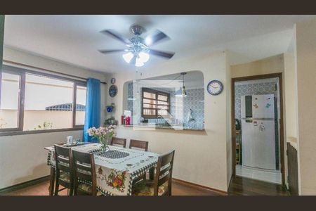 Casa à venda com 4 quartos, 260m² em Vila Albano, São Paulo