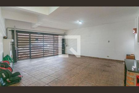 Casa à venda com 4 quartos, 260m² em Vila Albano, São Paulo