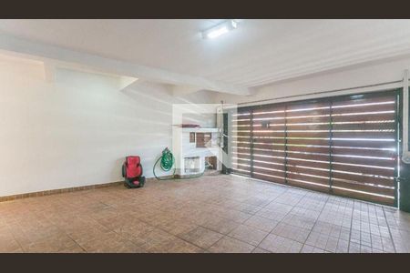 Casa à venda com 4 quartos, 260m² em Vila Albano, São Paulo