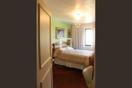 Apartamento à venda com 3 quartos, 184m² em Vila Suzana, São Paulo