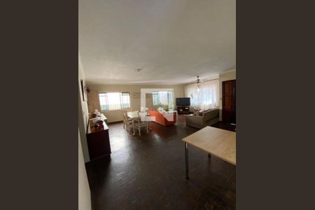 Casa à venda com 4 quartos, 269m² em Butantã, São Paulo