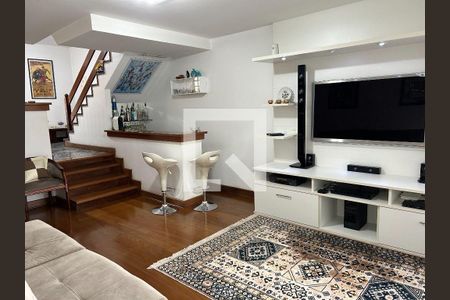 Casa à venda com 3 quartos, 197m² em Jardim das Vertentes, São Paulo