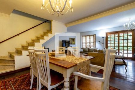 Casa à venda com 3 quartos, 200m² em Jardim das Vertentes, São Paulo