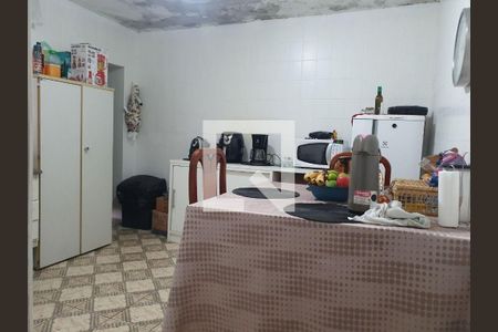 Casa à venda com 4 quartos, 220m² em Vila Albano, São Paulo