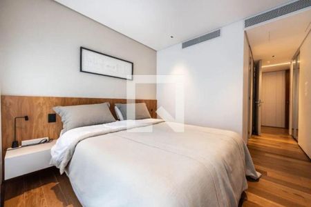 Casa à venda com 4 quartos, 925m² em Alto de Pinheiros, São Paulo