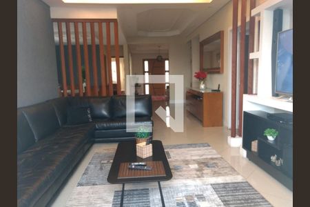 Casa à venda com 4 quartos, 320m² em Cidade São Francisco, São Paulo