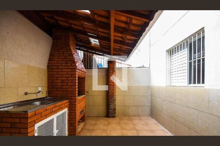Casa à venda com 3 quartos, 180m² em Jardim Jussara, São Paulo