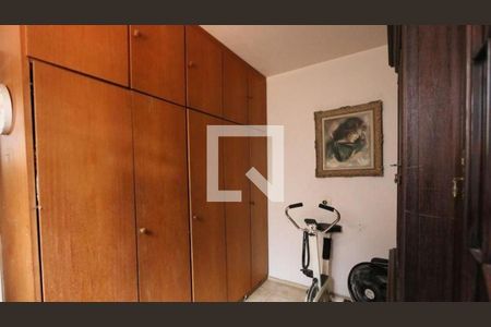 Casa à venda com 4 quartos, 355m² em Vila Sonia, São Paulo