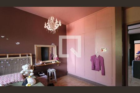 Casa à venda com 4 quartos, 355m² em Vila Sonia, São Paulo