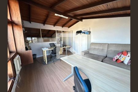 Casa à venda com 4 quartos, 410m² em Parque Monte Alegre, Taboão da Serra