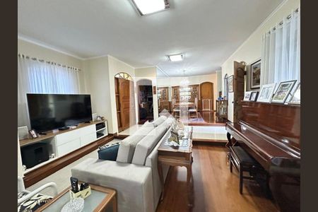 Casa à venda com 4 quartos, 410m² em Parque Monte Alegre, Taboão da Serra