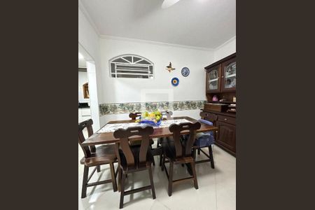 Casa à venda com 4 quartos, 410m² em Parque Monte Alegre, Taboão da Serra