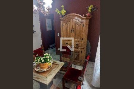 Casa à venda com 3 quartos, 129m² em Jardim Colombo, São Paulo