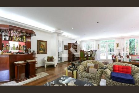 Casa à venda com 4 quartos, 564m² em Jardim Guedala, São Paulo