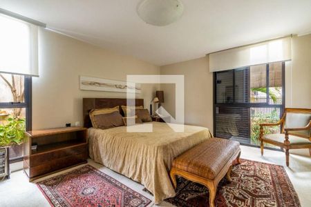 Casa à venda com 4 quartos, 885m² em Pacaembu, São Paulo