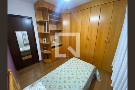 Casa à venda com 4 quartos, 310m² em Vila Ipojuca, São Paulo