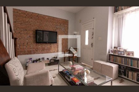 Casa à venda com 3 quartos, 120m² em Vila Olímpia, São Paulo