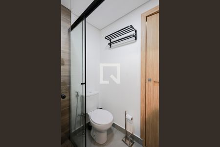 Banheiro Social de kitnet/studio para alugar com 1 quarto, 28m² em Parada Inglesa, São Paulo