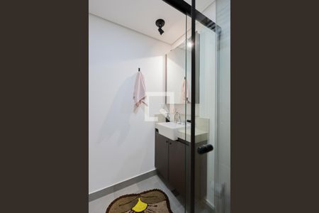 Banheiro Social de kitnet/studio para alugar com 1 quarto, 28m² em Parada Inglesa, São Paulo