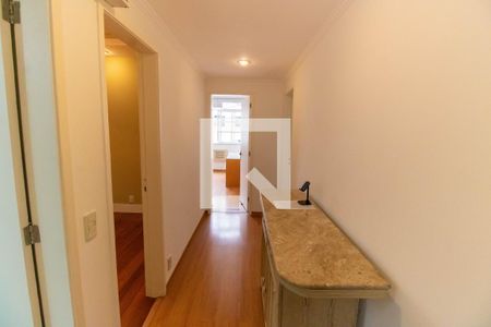 Corredor de apartamento à venda com 4 quartos, 142m² em Icaraí, Niterói