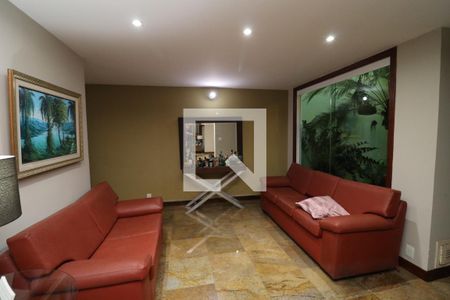 Sala de casa à venda com 5 quartos, 450m² em Jardim Guanabara, Rio de Janeiro