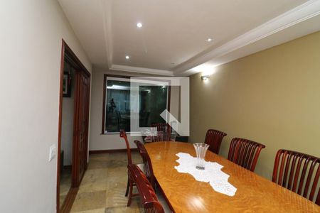 Sala de casa à venda com 5 quartos, 450m² em Jardim Guanabara, Rio de Janeiro