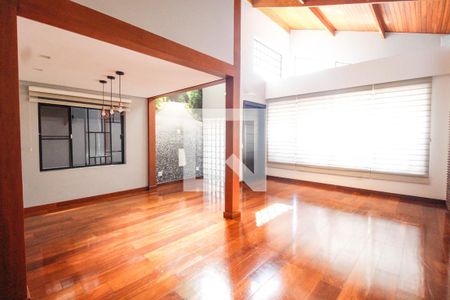 Sala de casa à venda com 3 quartos, 284m² em Jardim Franca, São Paulo