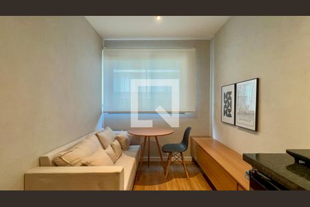 Sala de apartamento à venda com 1 quarto, 24m² em Pinheiros, São Paulo