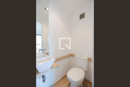 Lavabo de apartamento para alugar com 3 quartos, 110m² em Água Fria, São Paulo