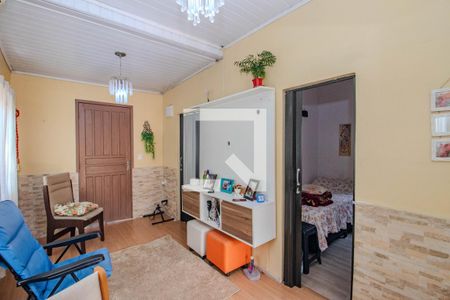 Sala de casa à venda com 3 quartos, 250m² em Jardim Itu, Porto Alegre