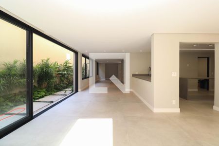 Sala de casa à venda com 4 quartos, 340m² em Jardim Paulistano, São Paulo