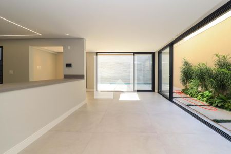 Sala de casa à venda com 4 quartos, 340m² em Jardim Paulistano, São Paulo