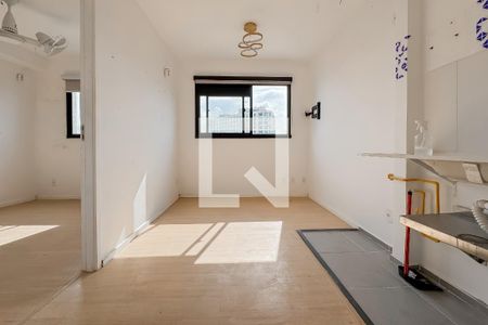 Sala/Cozinha de apartamento à venda com 1 quarto, 24m² em Sé, São Paulo