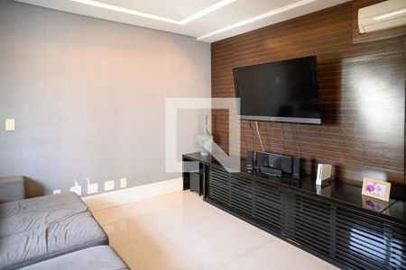 Sala de TV de apartamento à venda com 3 quartos, 213m² em Paraíso, São Paulo